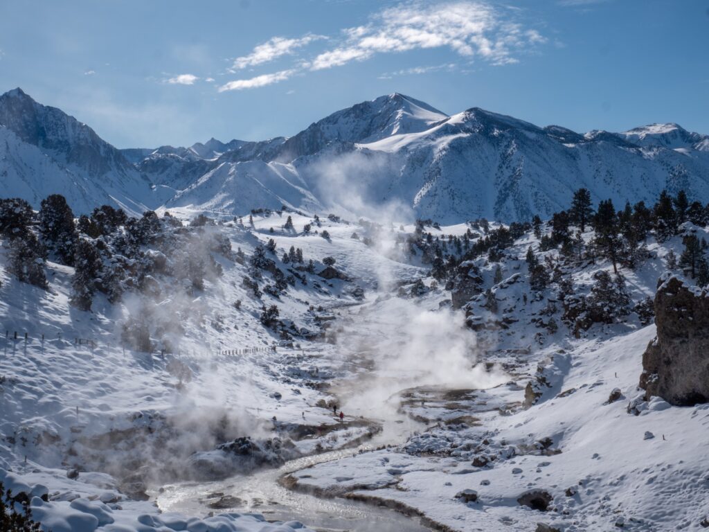 雪地蒸汽
